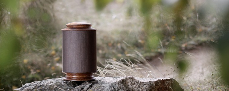 Wooden urns - Boaz